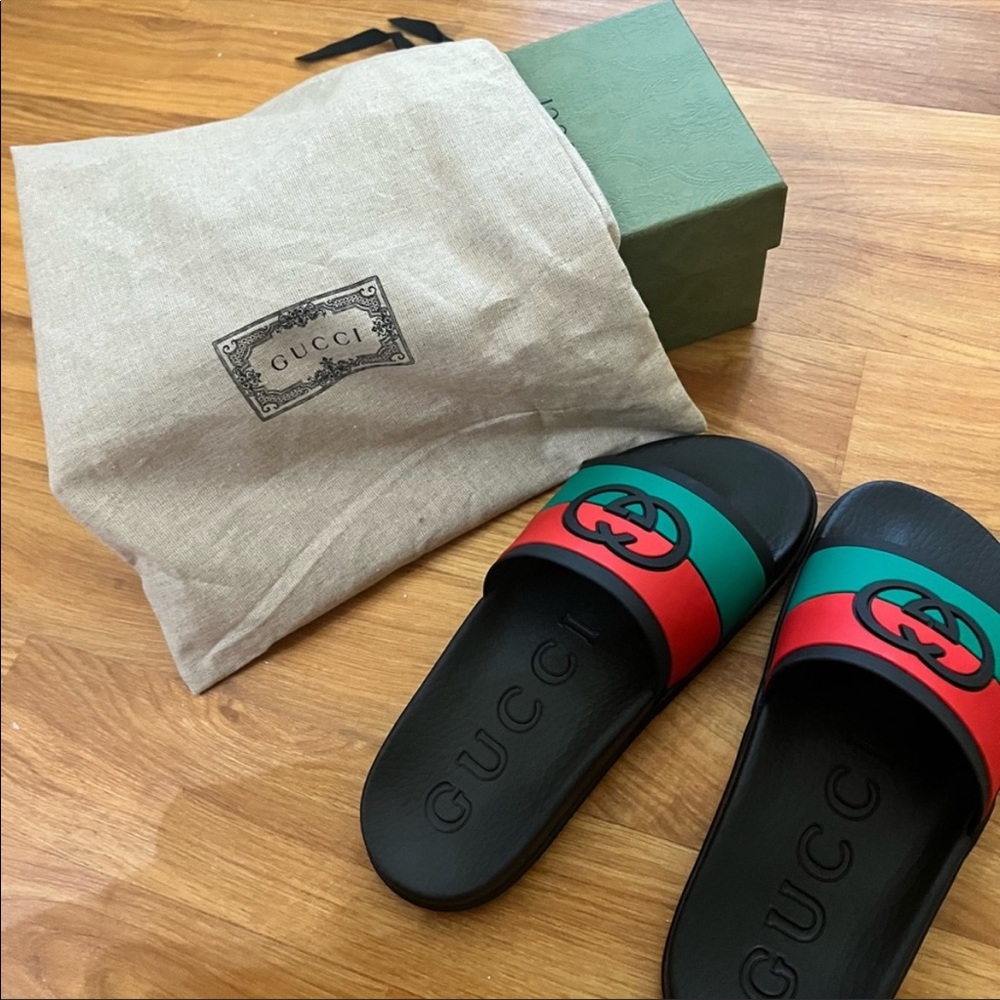Gucci Black, Red, and Green Sandals - Picture 2 of 2